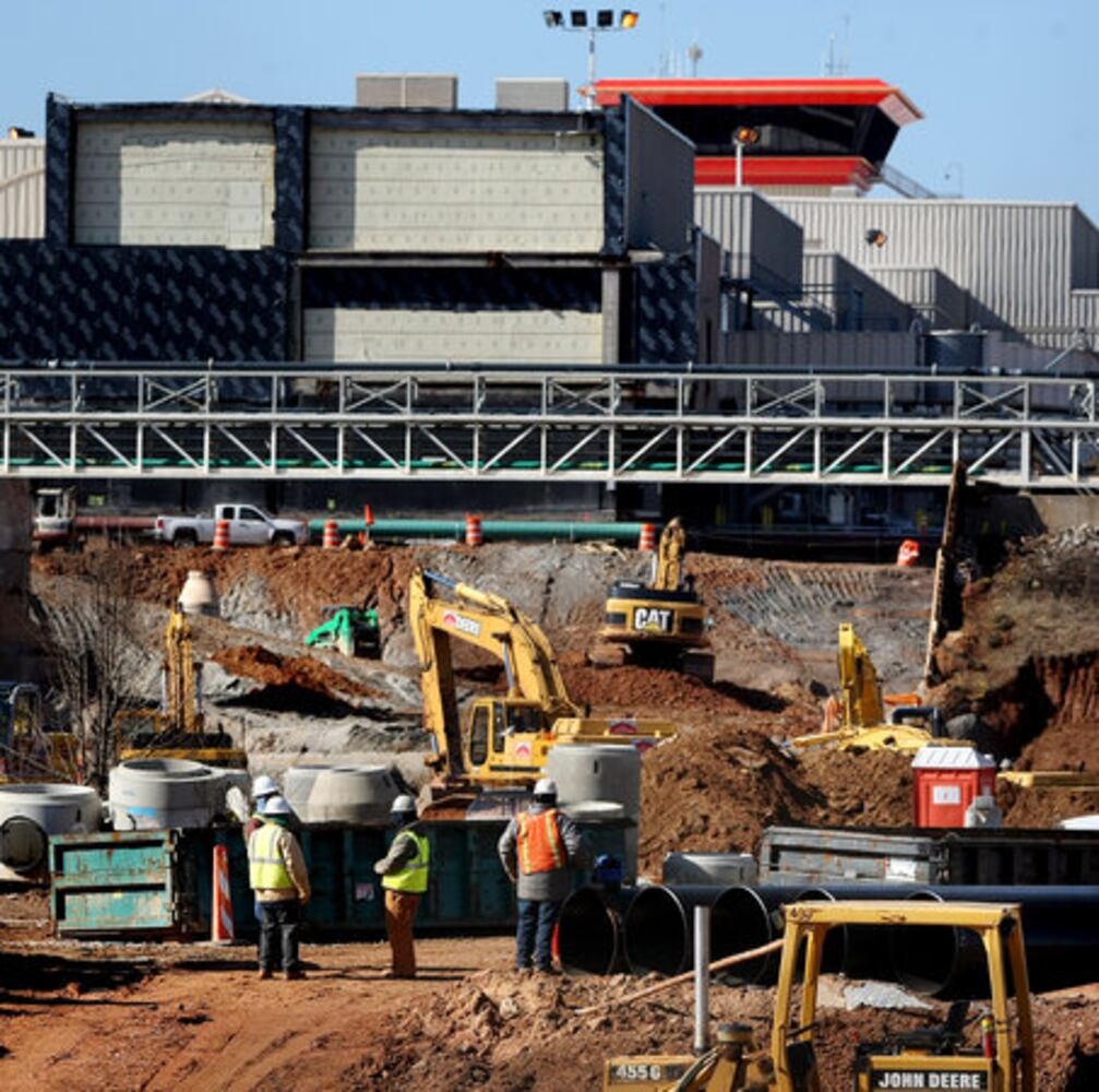Airport terminal construction may halt