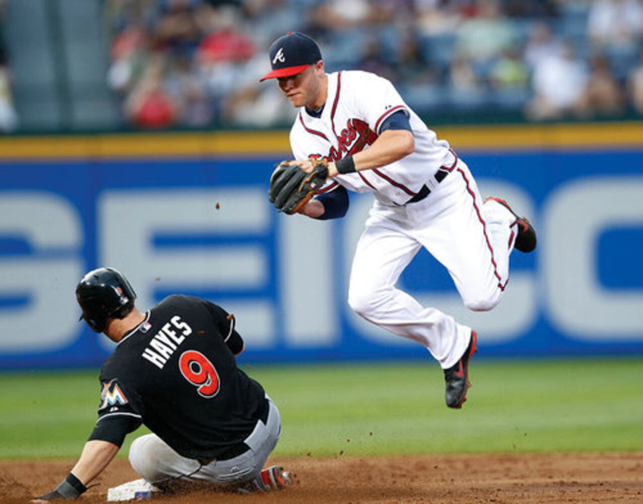 Brandon Beachy shuts out the Marlins