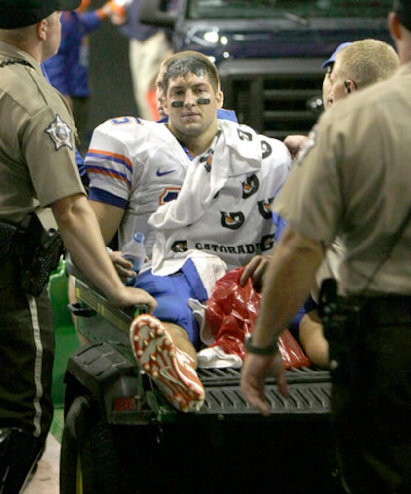 Tim Tebow photos: Gator QB knocked out at Kentucky