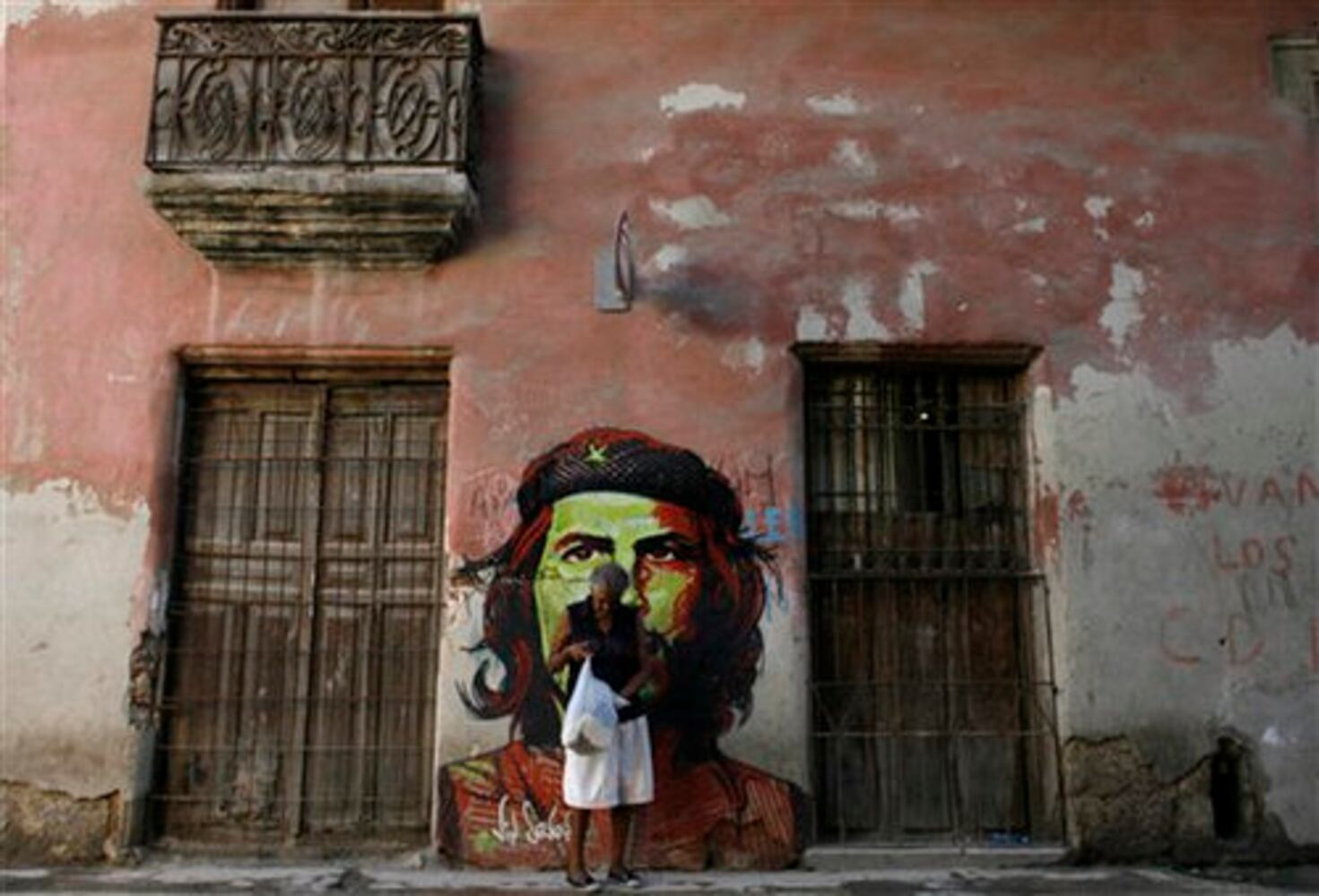 October 9, 2008: Today in Pictures