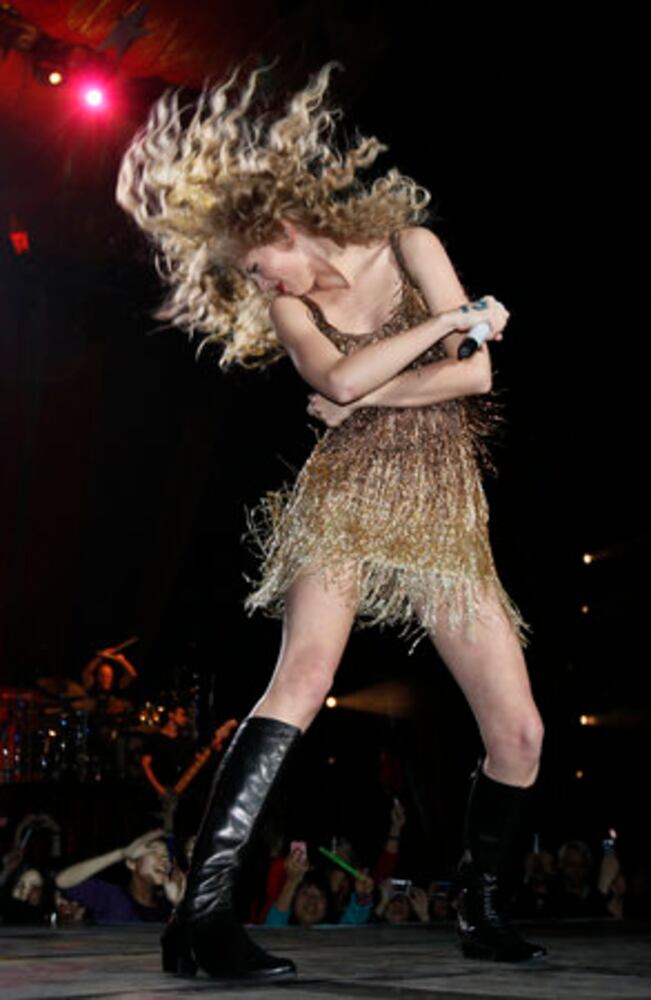 Taylor Swift takes Hong Kong; world tour includes Atlanta