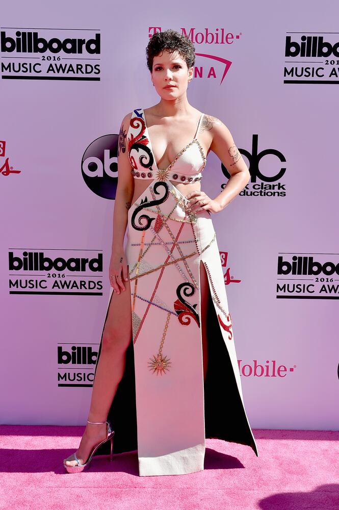 2016 billboard awards red carpet