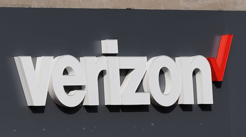 A Verizon outage Wednesday, Jan. 14, 2026, is impacting customers across the U.S., officials said. (Charles Krupa/AP 2025)