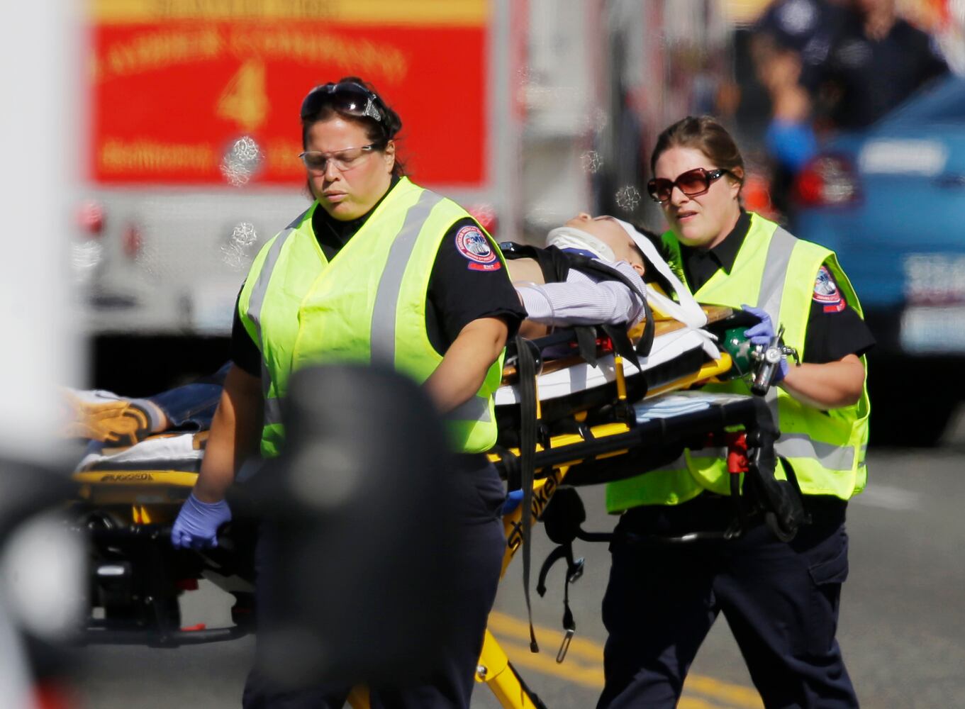 Tour bus, Duck vehicle, crash on Aurora Bridge
