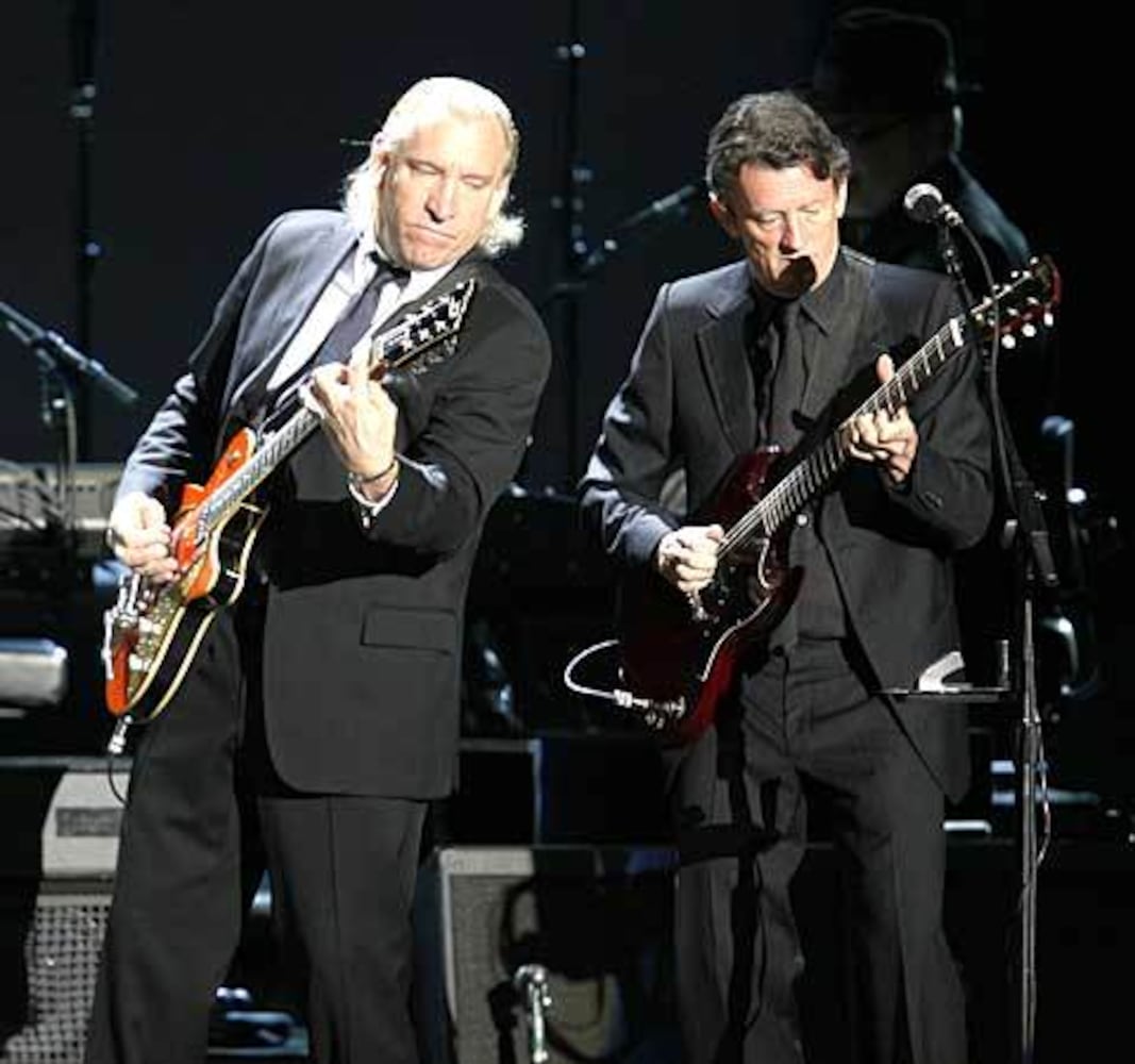 Eagles kick off summer tour at new Alpharetta amphitheatre