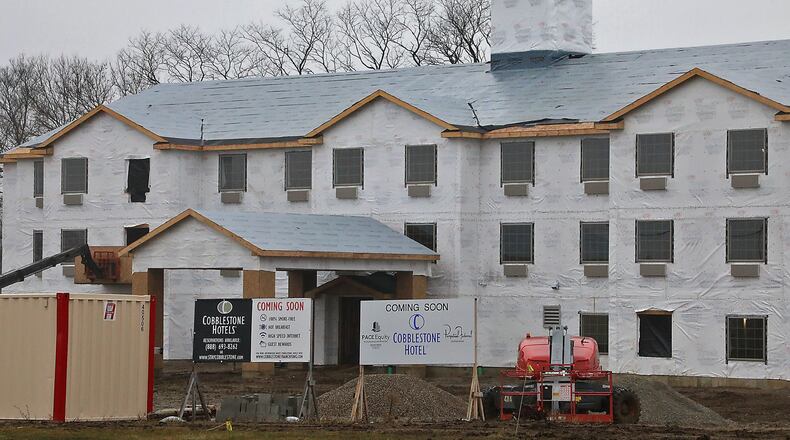 Construction jobs are expanding rapidly in Atlanta and pay a liveable wage. BILL LACKEY/STAFF