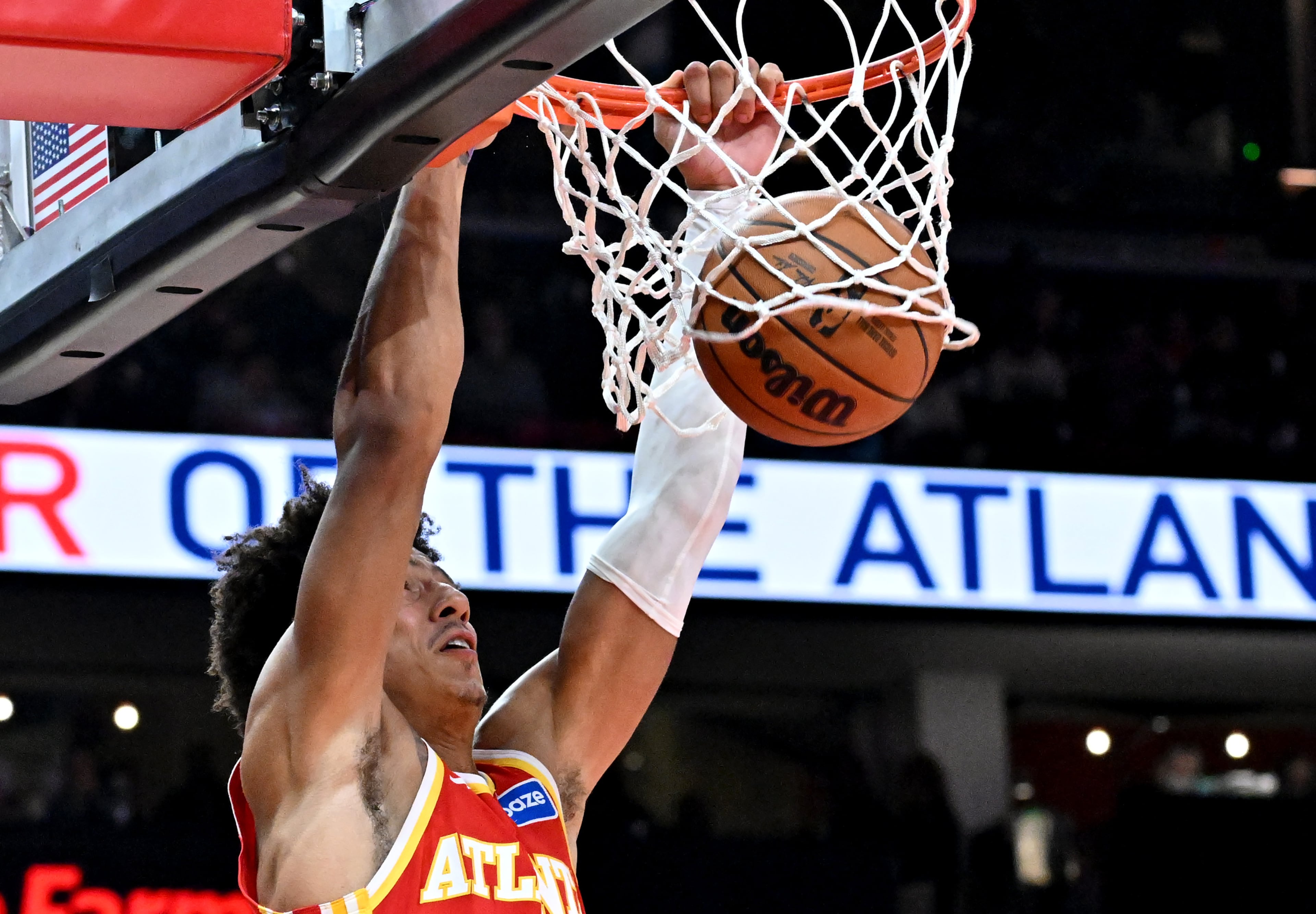 Atlanta Hawks forward Jalen Johnson (1) dunks the ball during the second half in the home opener at State Farm Arena, Thursday, October 22, 2025, in Atlanta. Toronto Raptors won 138-118 over Atlanta Hawks. (Hyosub Shin / AJC)