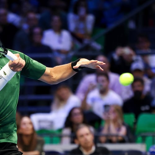 Novak Djokovic of Serbia plays a shot against Lorenzo Musetti of Italy during the ATP 250 tennis tournament final match, in Athens, Greece, Saturday, Nov. 8, 2025. (AP Photo/Yorgos Karahalis)