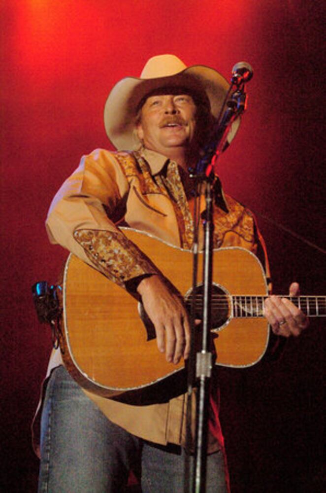 Alan Jackson performed in 2005.