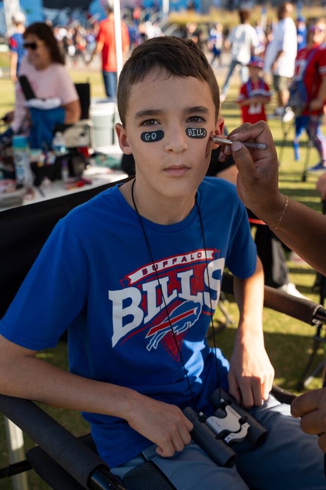 Photos of Bills fans tailgating before Falcons game 10/13/25