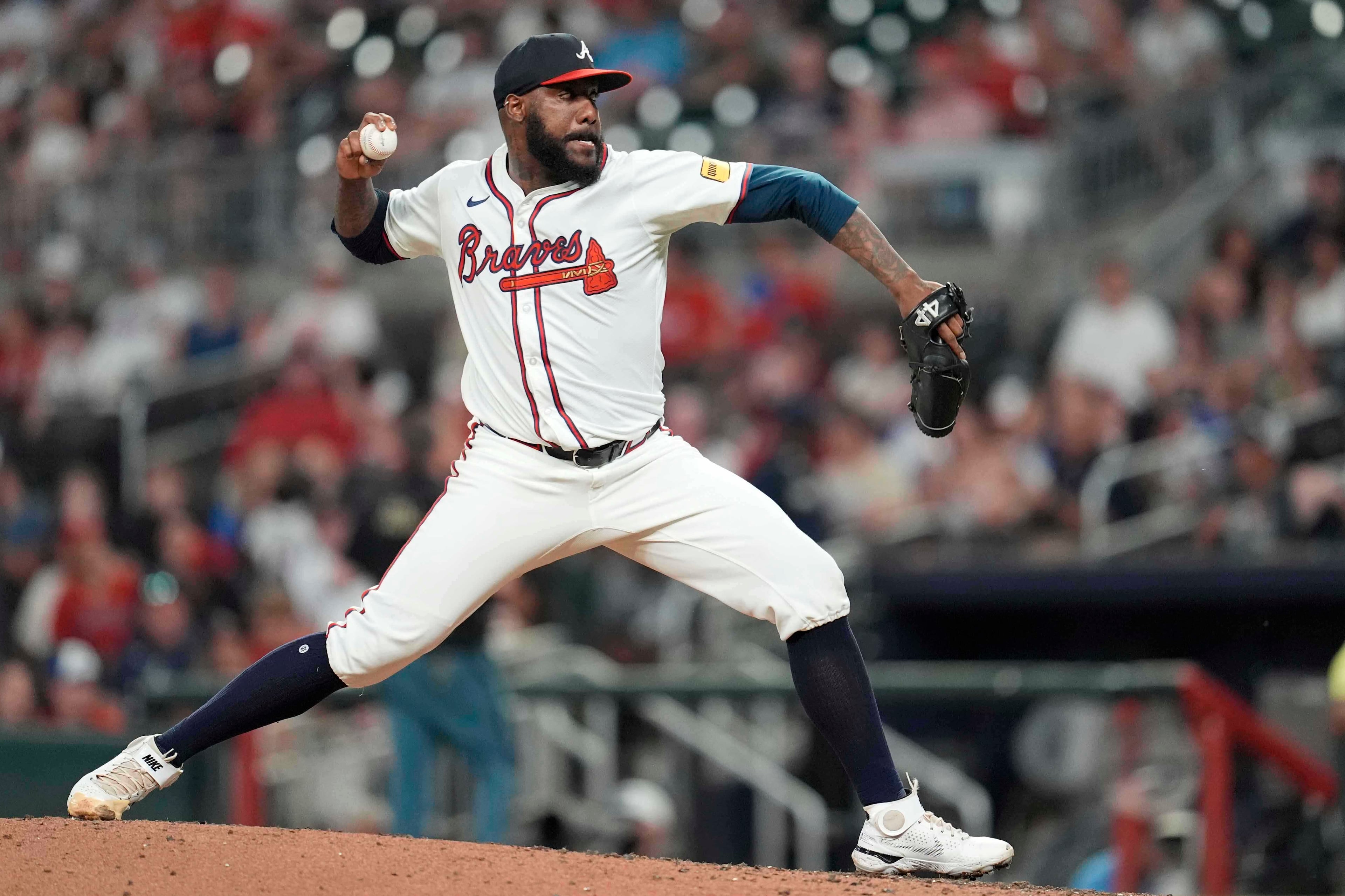 The Braves have designated Enyel De Los Santos for assignment. (Mike Stewart/AP)