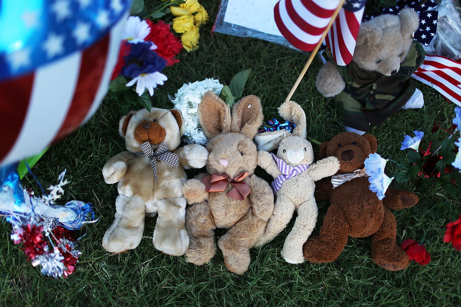 Memorial setup for Chattanooga shooting victims