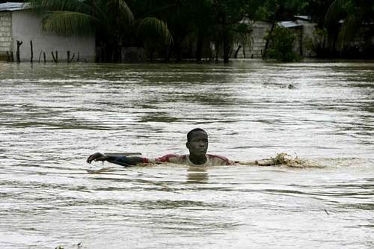 Tropical Storm Noel swamps Dominican Republic, Haiti