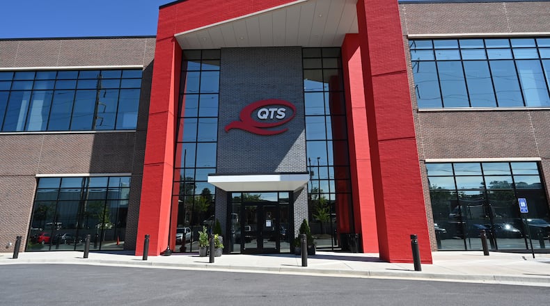 August 31, 2022 Atlanta - Exterior of QTS’s Atlanta Data Center Campus in Atlanta on Wednesday, August 31, 2022. QTS Mega Data Center campus, featuring its own on-site Georgia Power substations and direct fiber access to a wide variety of carrier alternatives. (Hyosub Shin / Hyosub.Shin@ajc.com)