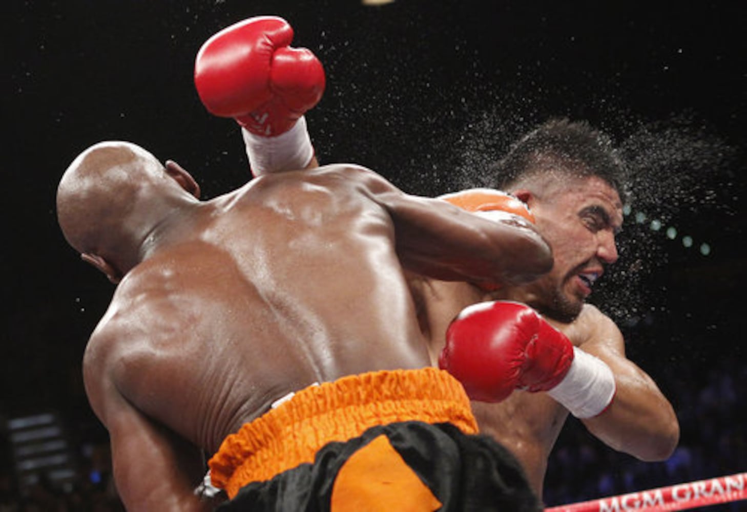 Mayweather knocks out Ortiz for WBC welterweight title