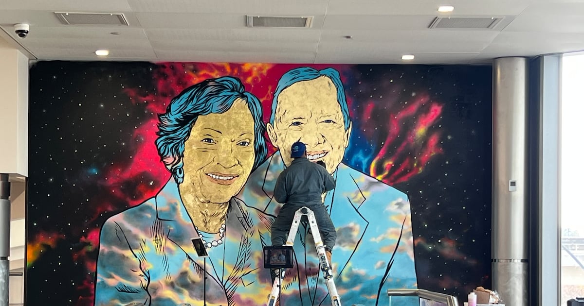 Himmlisches Wandgemälde von Jimmy und Rosalynn Carter begrüßt Reisende am ...