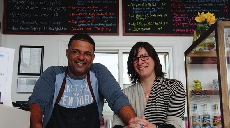 Oscar Muñiz and Teresa Rodríguez are the owners of Sabores Take Out Boutique Café. Johanes Roselló/MundoHispanico