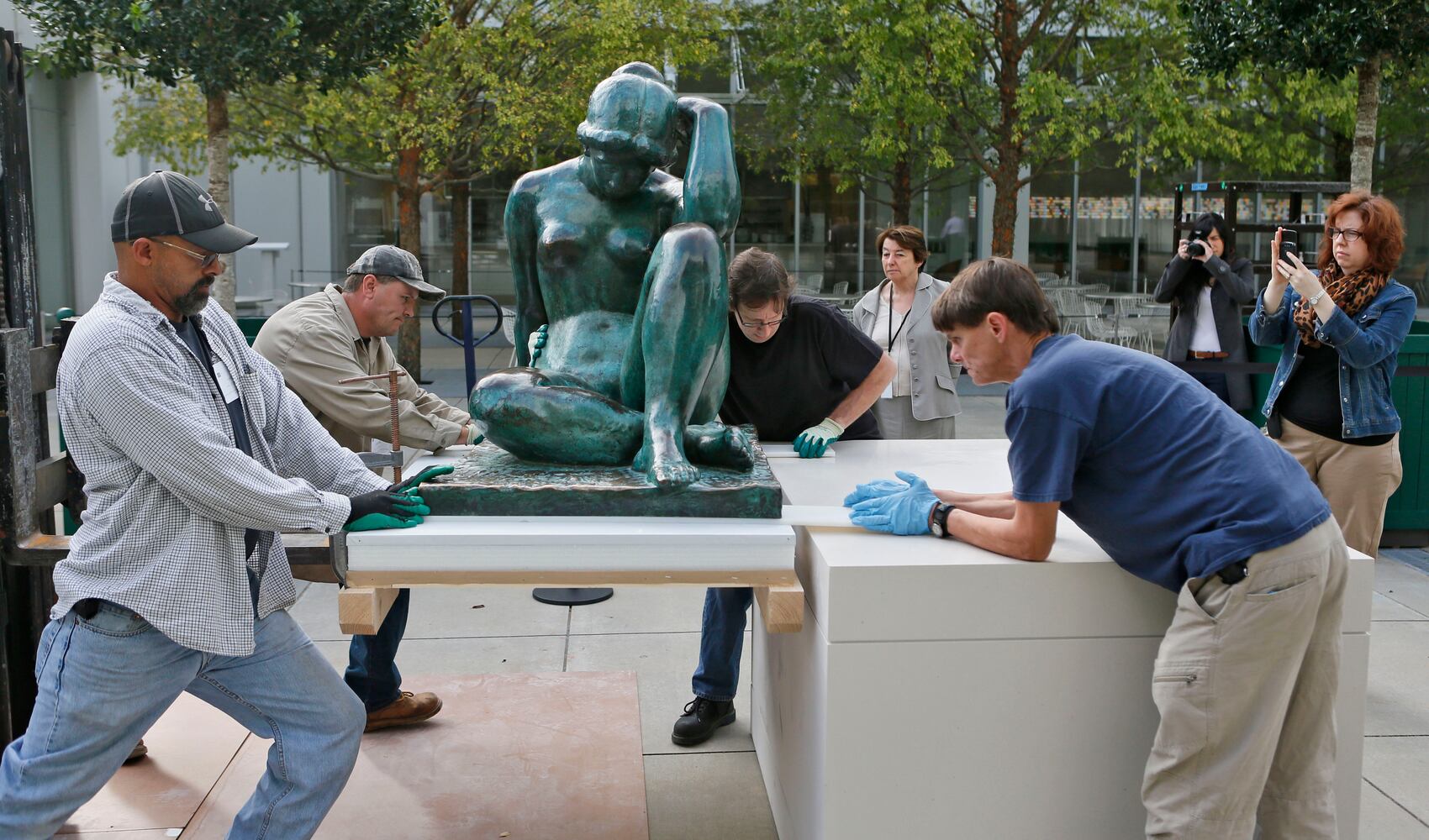 The Art of the Louvre's Tuileries Garden