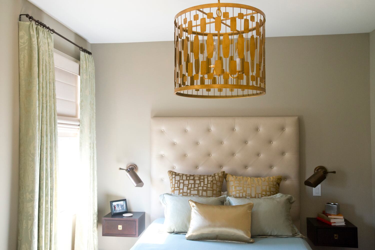 Guest bedroom