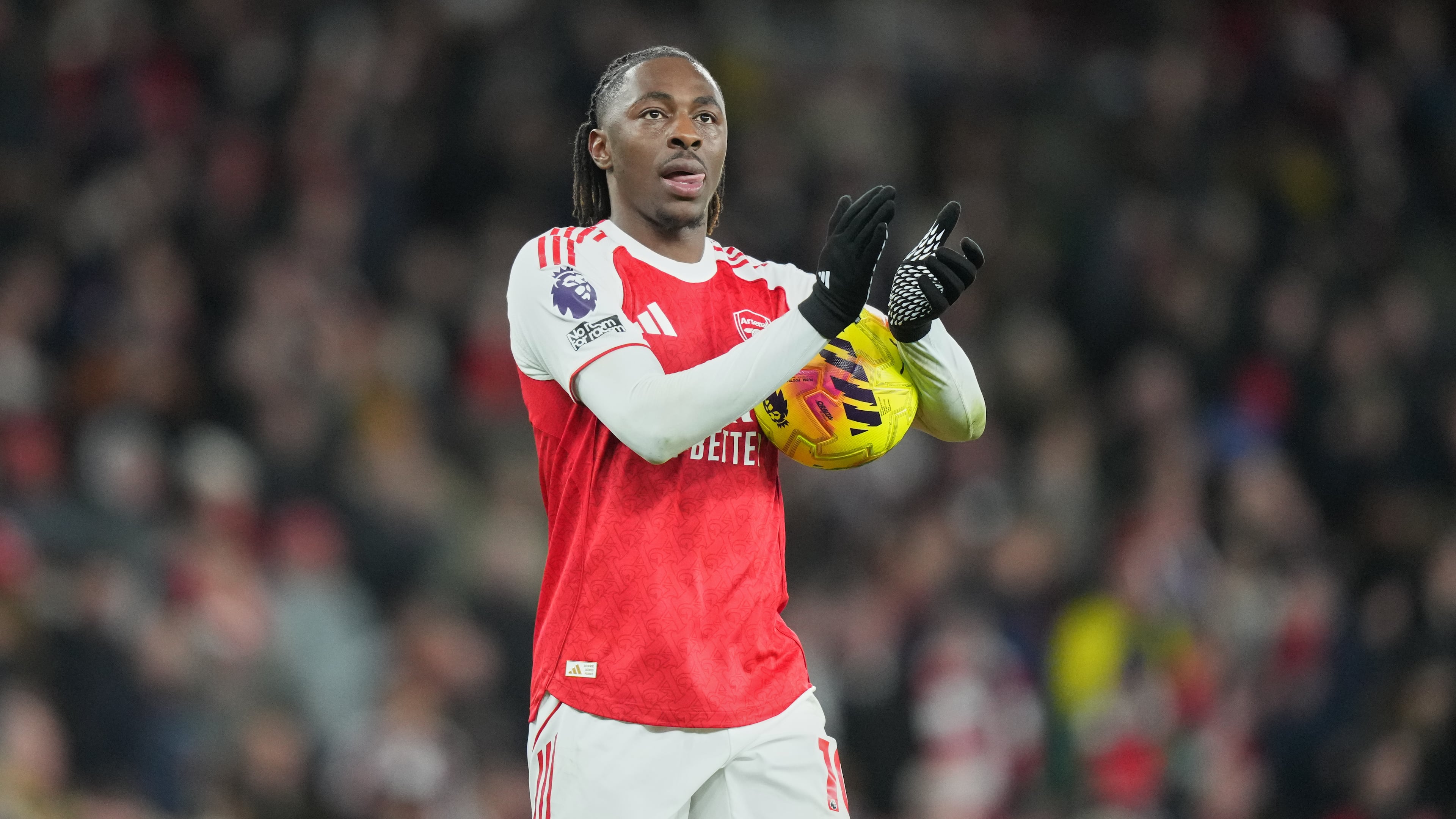 Arsenal's Eberechi Eze walks off the pitch after a Premier League soccer match between Arsenal and Tottenham in London, Sunday, Nov. 23, 2025. (AP Photo/Frank Augstein)