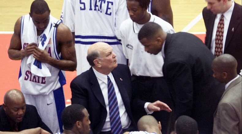Lefty Driesell, center, coaches Georgia State in 2002.