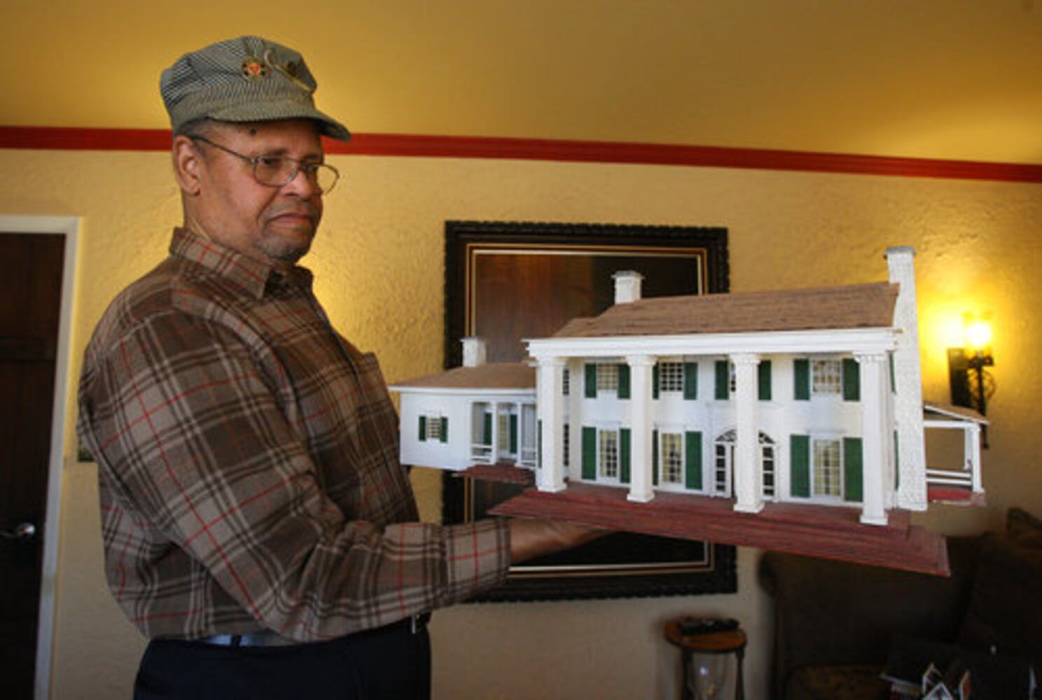 Underground Atlanta's model train