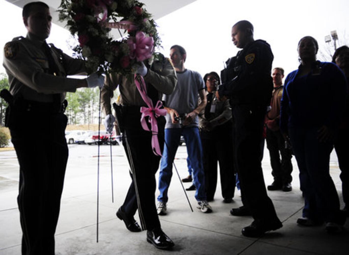 Memorial honors slain deputy