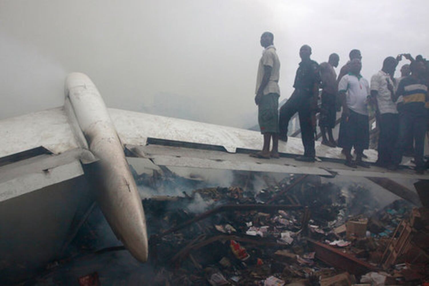 More than 150 killed in Nigeria plane crash