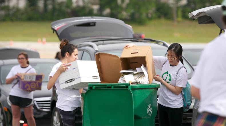 Gwinnett Clean & Beautiful has been awarded a $10,000 grant to manufacture Green Communities reusable bags printed with recycling tips in a variety of languages. (Courtesy Gwinnett Clean & Beautiful)