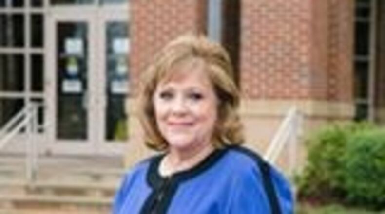 Forsyth County Commissioner Cindy Jones Mills will get an official reprimand in a recently decided ethics case.