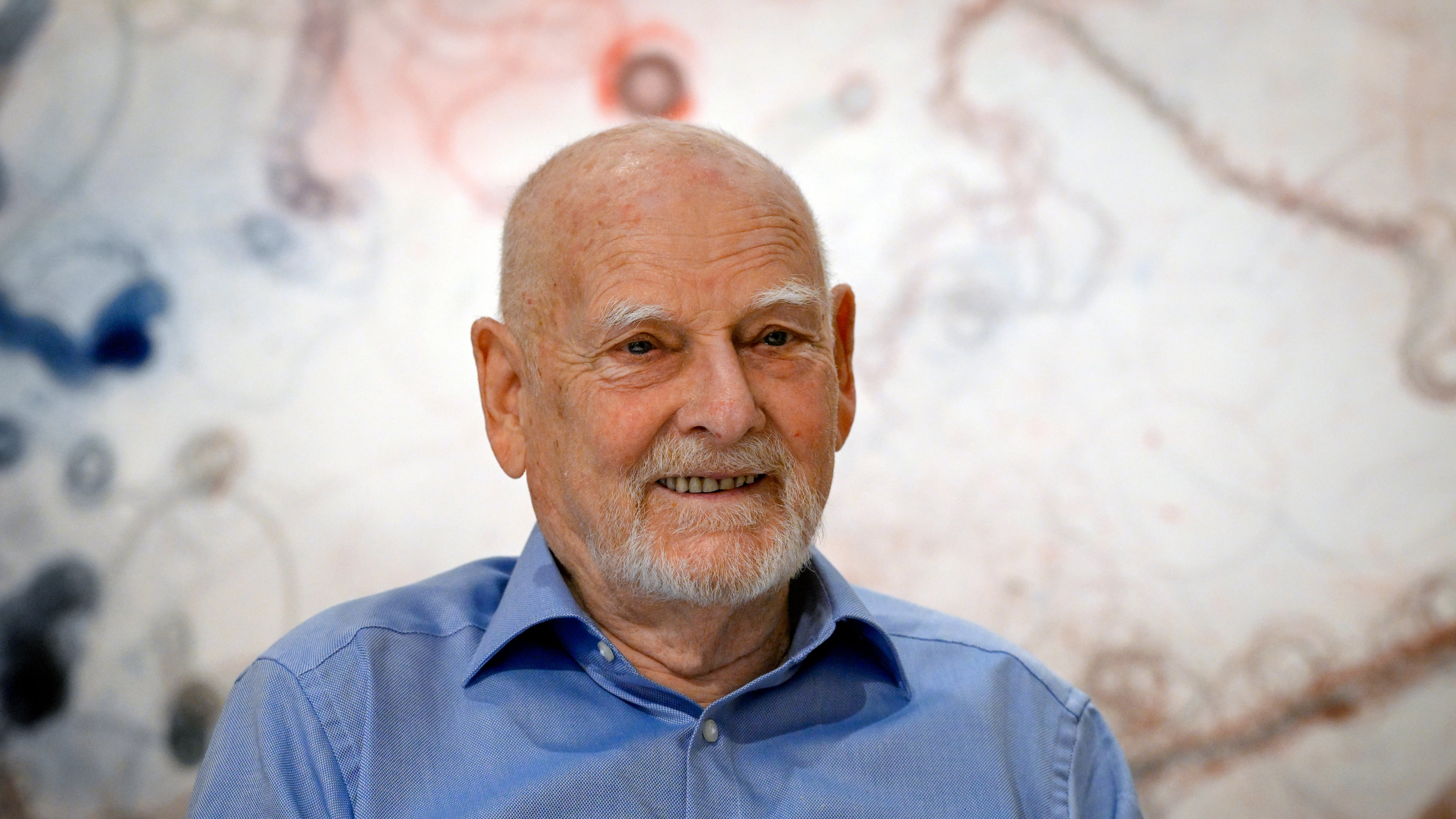 FILE - Theodor Pistek, Czech costume and stage designer and painter in Prague, Oct. 18, 2022. Pistek, who won an Academy Award for his work on “Amadeus” has died. He was 93. (Katerina Sulova/CTK via AP, File)