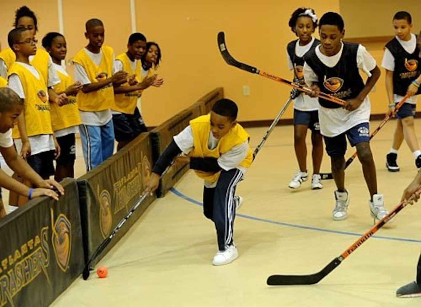 Thrashers' Evander Kane hosts hockey clinic