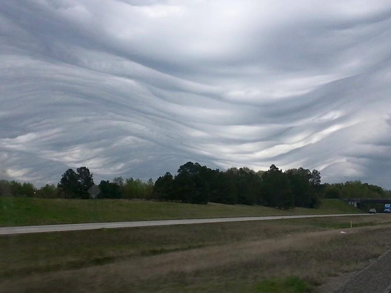 Roll, wave clouds seen in Georgia
