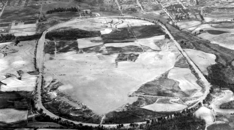 Candler Field as it appeared in 1925. The former speedway is clearly outlined, with Virginia Avenue running close by the top of the oval. (Air Service Office, Fourth Corps Area)