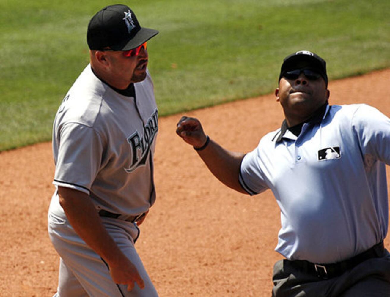 Tough day at the Ted for Smoltz, Braves