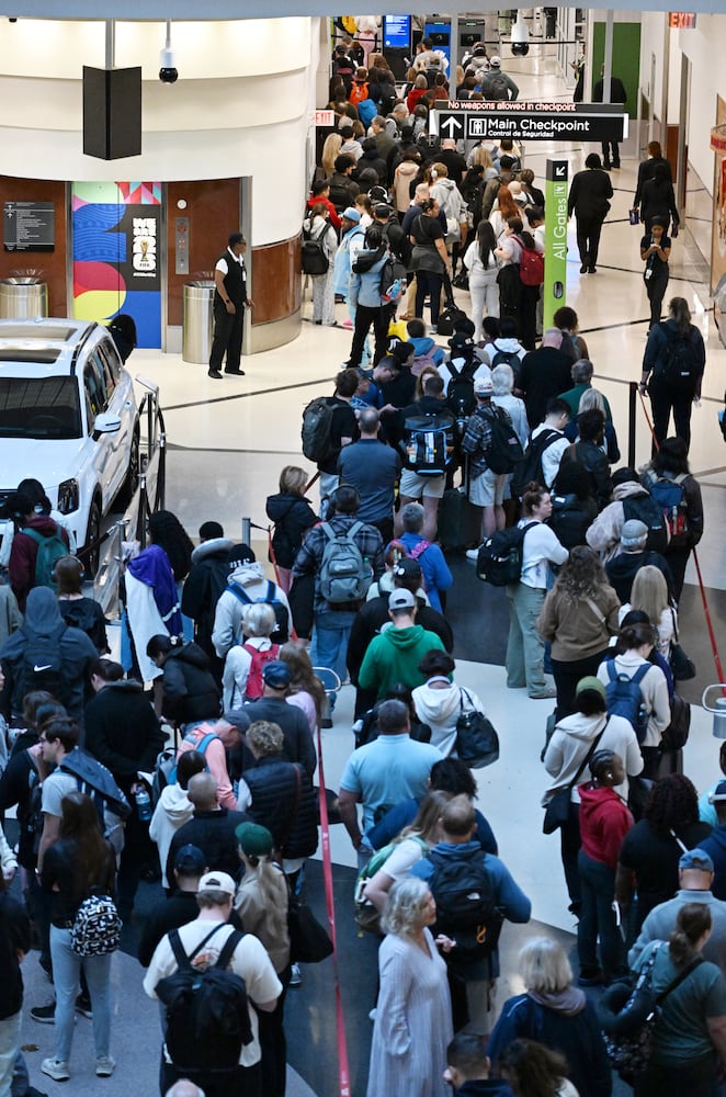 Saturday and weekend airport wait times