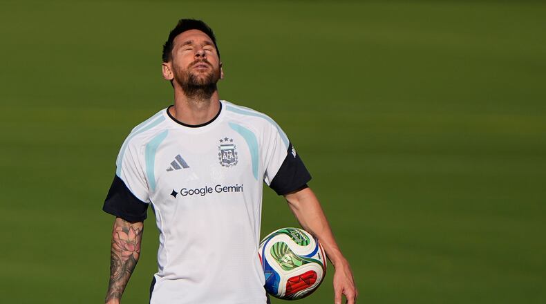 Argentina's Lionel Messi practices for the FIFA World Cup soccer tournament Thursday, June 11, 2026, in Kansas City, Kan. (AP Photo/Charlie Riedel)