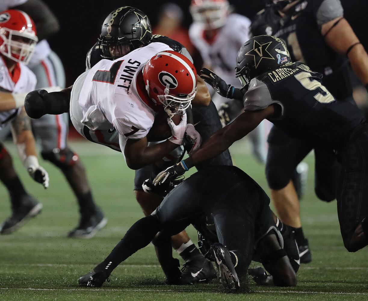 Photos: Bulldogs cruise past Vanderbilt in opener