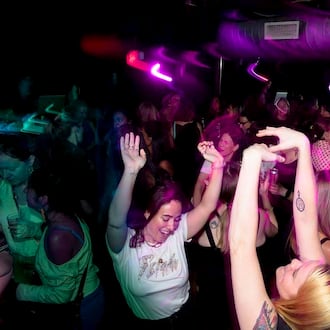 Earlybirds Club has taken flight as part of the new trend dubbed “soft clubbing.” In Atlanta and elsewhere, revelers are drinking less and sleeping more, but they still enjoy cutting loose at dance parties and other fun gatherings. (Courtesy of Earlybirds Club)