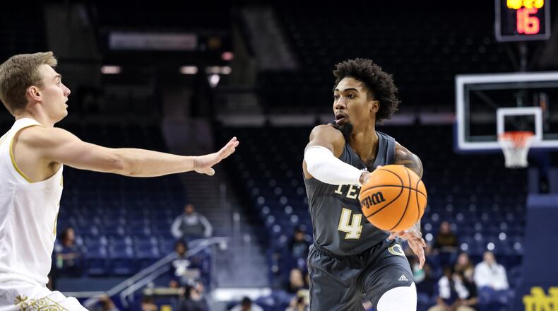 Georgia Tech forward Ja'von Franklin attempts a pass in the Yellow Jackets' game against Notre Dame Jan. 10, 2023 at Purcell Pavilion in South Bend, Ind. (Notre Dame Athletics)