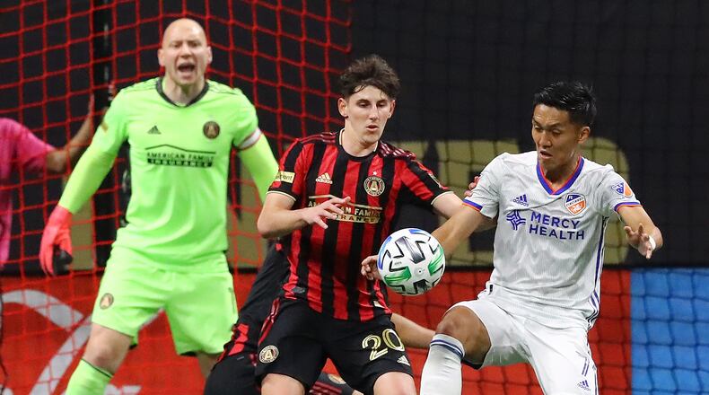 March 8, 2020 Atlanta: Atlanta United midfielder Emerson Hyndman defends against FC Cincinnati in a MLS soccer match on Saturday, March 8, 2020, in Atlanta.   Curtis Compton ccompton@ajc.com