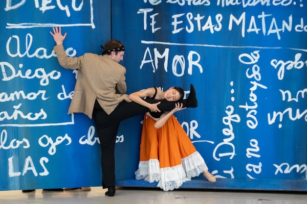 Atlanta Ballet dancers Carraig New (left) and Mikaela Santos in rehearsals. (Courtesy of Shoccara Marcus)