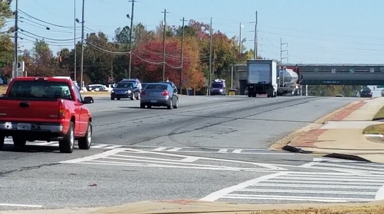 Randy Cook hopes lines can be painted on this busy Cobb County road to aid commuters. Photo/Randy Cook.