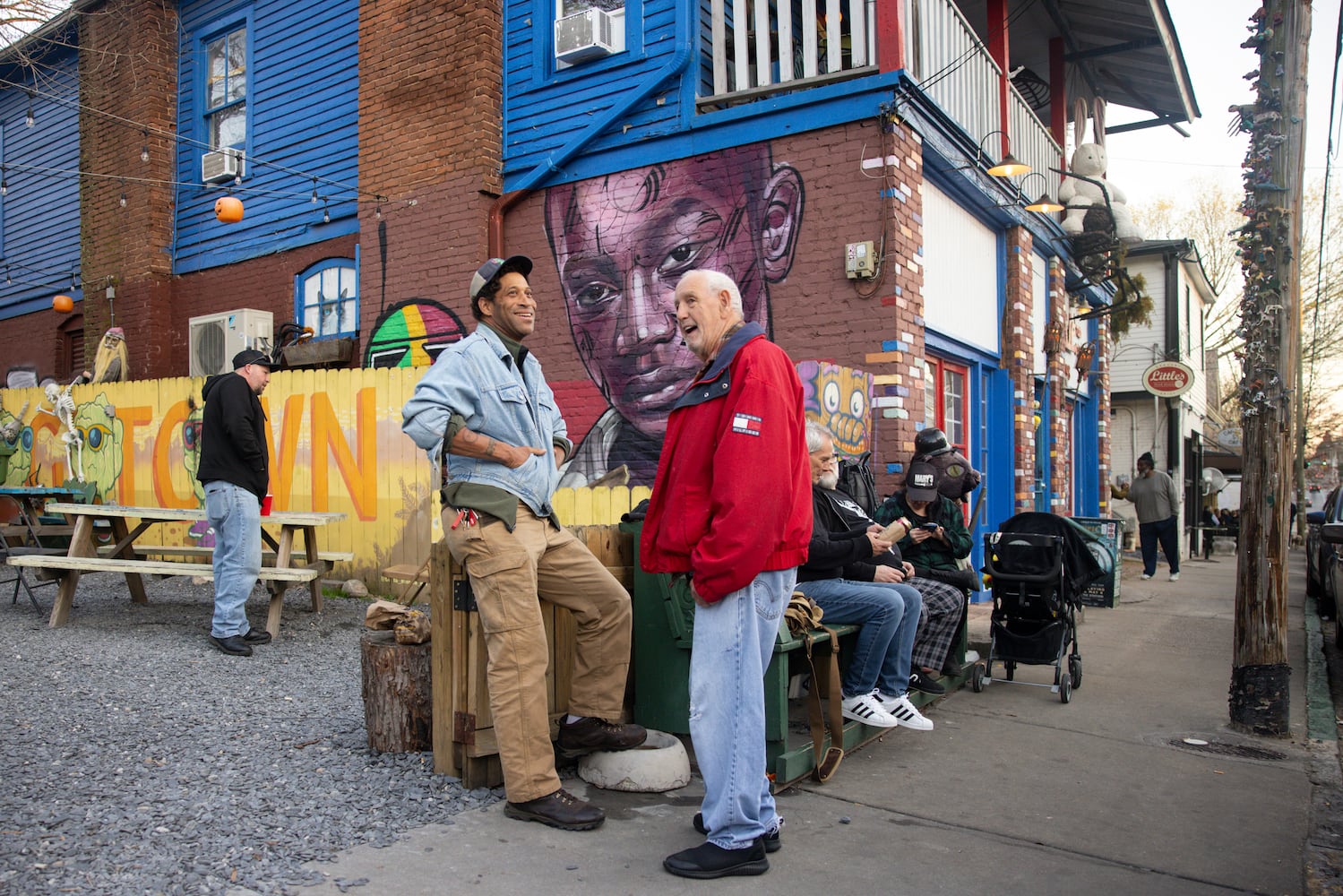 Farewell to the King of Cabbagetown, who sometimes meowed like Dexter the Cat