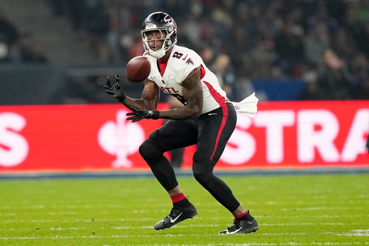 Atlanta Falcons tight end Kyle Pitts Sr. catches a pass during the second half of an NFL football game against the Indianapolis Colts, Sunday, Nov. 9, 2025, in Berlin, Germany. (AP Photo/Martin Meissner)