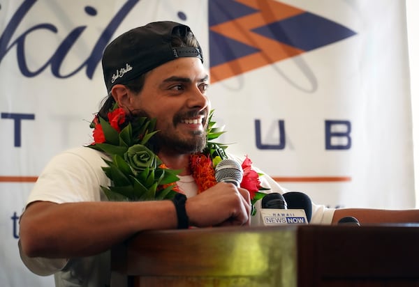 Oliver Widger, 29-year-old Oregon man who sailed from Oregon to Hawai, arrives at the Waikiki Yacht Club, on Saturday, May 24, 2025 in Waikiki, Hawaii. (AP Photo/Michelle Bir)