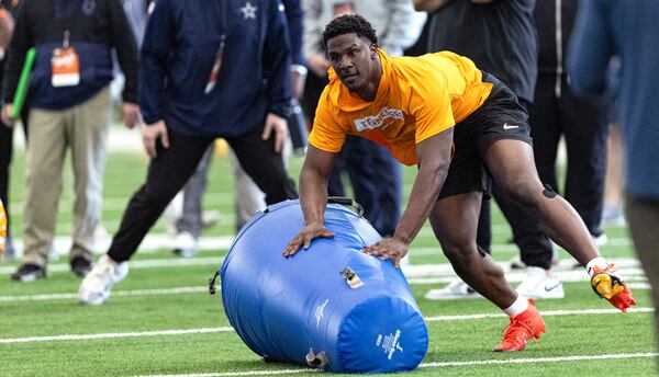 Tennessee's James Pearce Jr. runs a drill during Tennessee's NFL Pro Day, Tuesday, March 11, 2025, in Knoxville, Tenn. (AP Photo/Wade Payne)