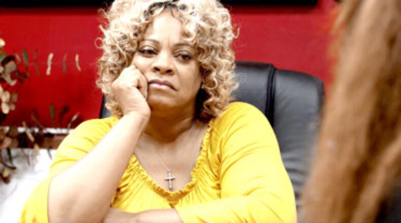 D Smith talks with a very unhappy Deb Antney. CREDIT: VH1