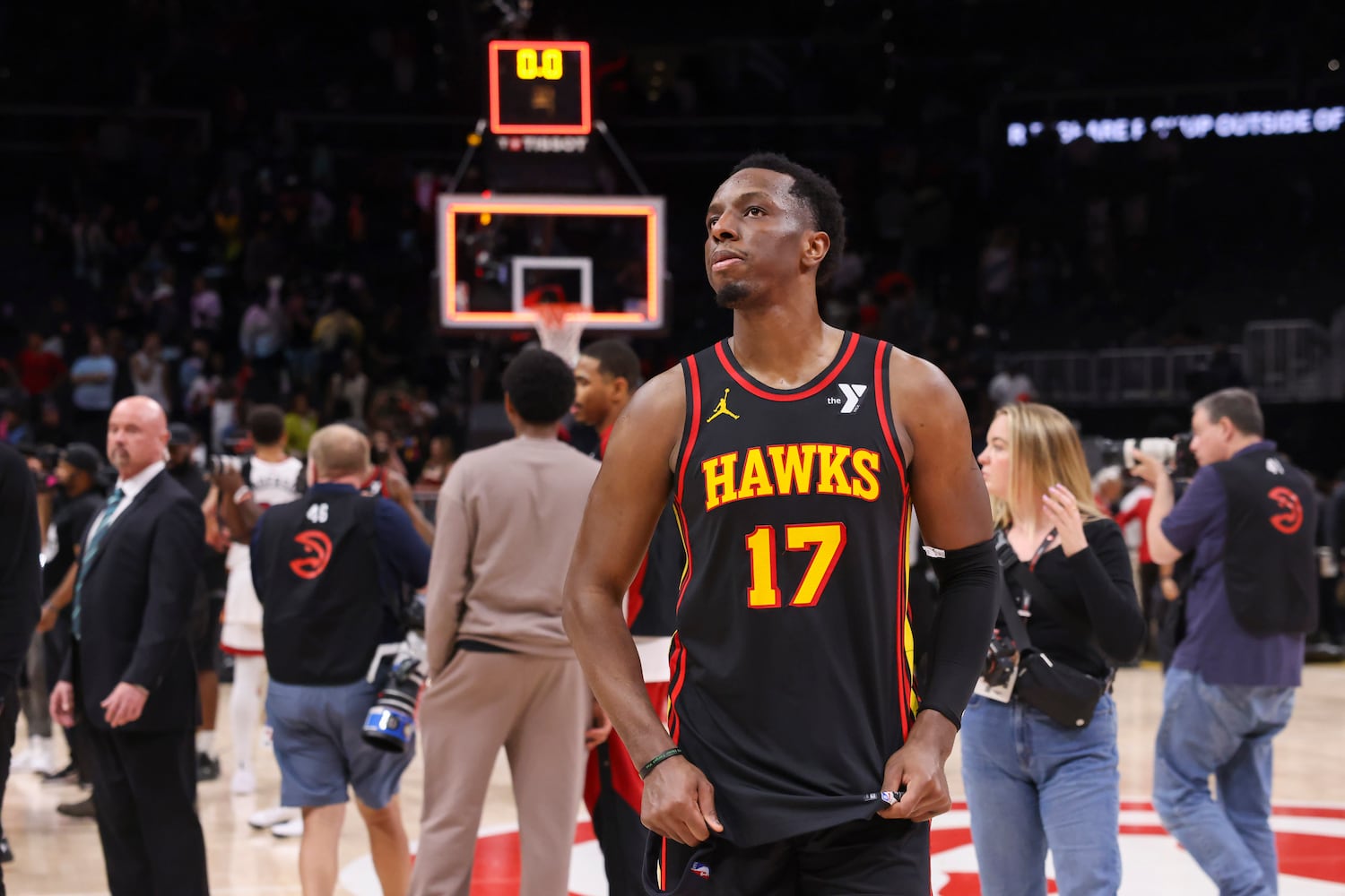 041925 hawks photos
