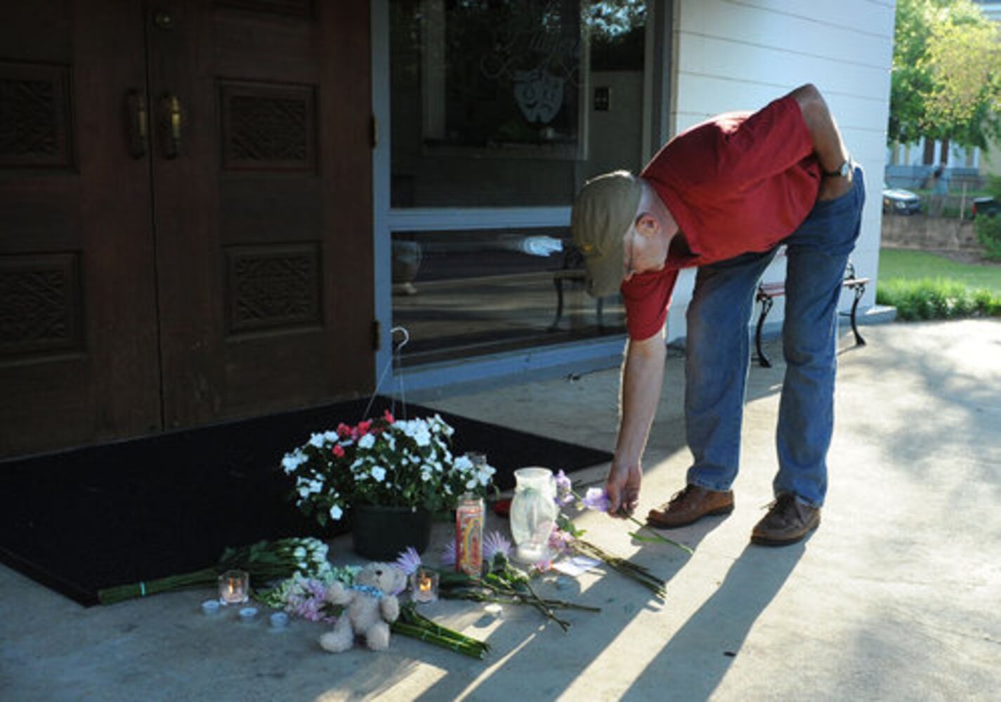 Photos: Manhunt in Athens for UGA professor